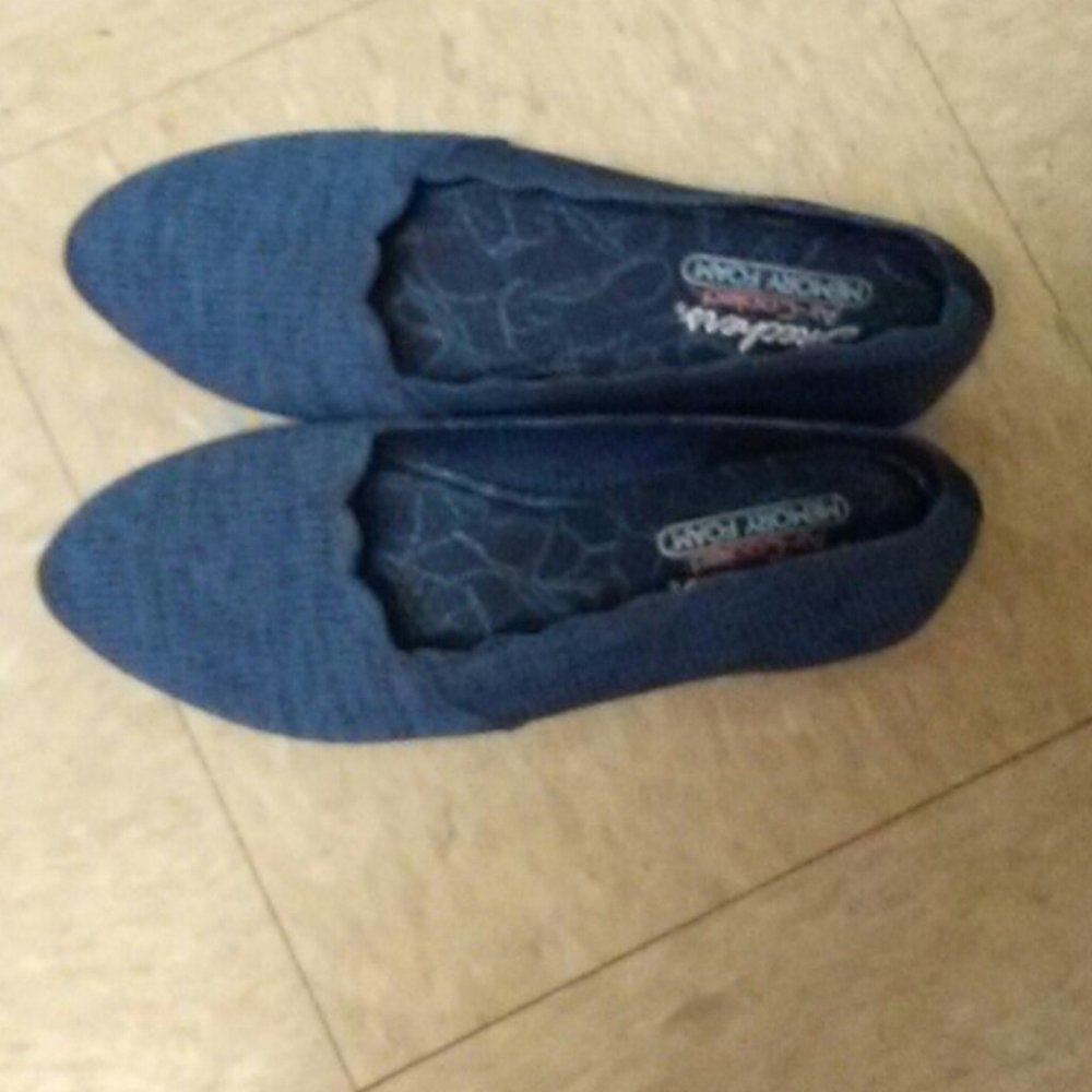 Shoes - Picture 3 of 3